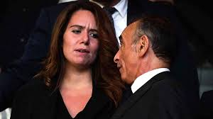 Sara Knafo Accouchement : Un Événement Personnel au Retentissement Public