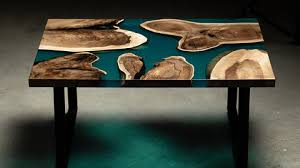 La table en résine époxy : la nouvelle icône du design contemporain